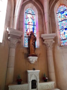 chapelle latérale droite avec statue de Saint Jacques