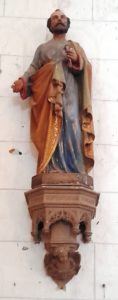 Statue de Saint Pierre dans l'église de Marigny