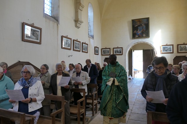 Procession d'entrée dans la nef